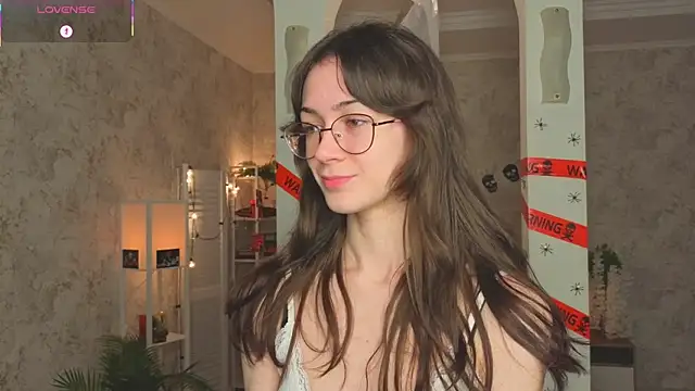 ReneeLippeatt online show from 11/01/25, 07:08