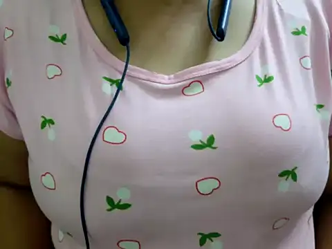 tamilqueenbaby online show from 10/10/25, 02:07