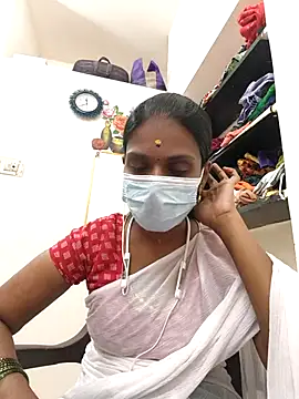 Snapshot of Tamil_Yalini12 chatting on 02/23/26, 06:08 Tamil Yalini12 online show from 02/23/26, 06:08