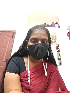 Tamil Yalini12 online show from 04/03/26, 09:49