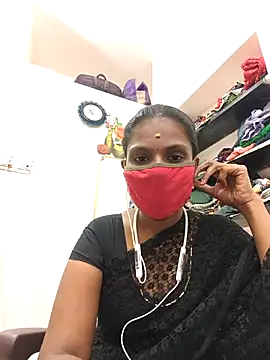 Snapshot of Tamil_Yalini12 chatting on 02/22/26, 05:14 Tamil Yalini12 online show from 02/22/26, 05:14