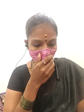 Tamil Yalini12 online show from 10/31/25, 01:52