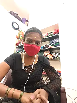 Snapshot of Tamil_Yalini12 chatting on 02/22/26, 05:10 Tamil Yalini12 online show from 02/22/26, 05:10