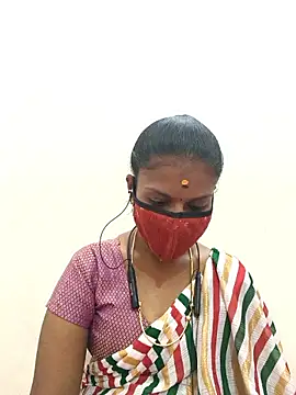 Snapshot of Tamil_Yalini12 chatting on 02/02/26, 05:34 Tamil Yalini12 online show from 02/02/26, 05:34