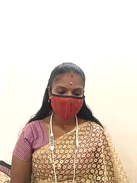 Snapshot of Tamil_Yalini12 chatting on 02/21/26, 04:14 Tamil Yalini12 online show from 02/21/26, 04:14