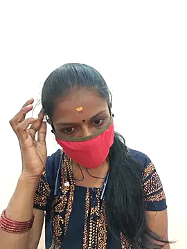 Snapshot of Tamil_Yalini12 chatting on 02/05/26, 04:41 Tamil Yalini12 online show from 02/05/26, 04:41