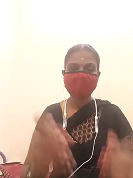 Snapshot of Tamil_Yalini12 chatting on 02/20/26, 05:48 Tamil Yalini12 online show from 02/20/26, 05:48