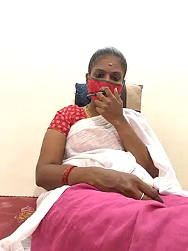 Snapshot of Tamil_Yalini12 chatting on 02/08/26, 08:17 Tamil Yalini12 online show from 02/08/26, 08:17