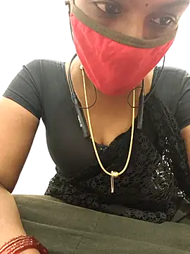 Snapshot of Tamil_Yalini12 chatting on 02/06/26, 06:48 Tamil Yalini12 online show from 02/06/26, 06:48