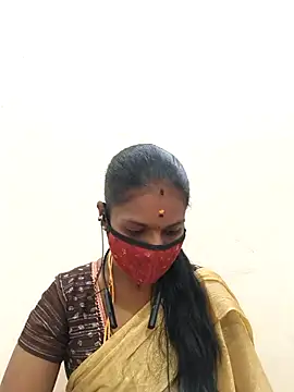 Snapshot of Tamil_Yalini12 chatting on 01/16/26, 06:28 Tamil Yalini12 online show from 01/16/26, 06:28