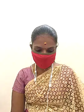 Snapshot of Tamil_Yalini12 chatting on 02/21/26, 05:04 Tamil Yalini12 online show from 02/21/26, 05:04