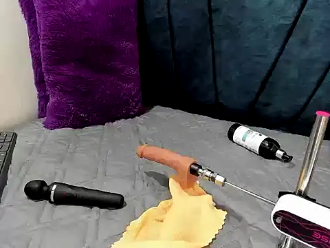 sharlotte ms online show from 10/06/25, 07:47