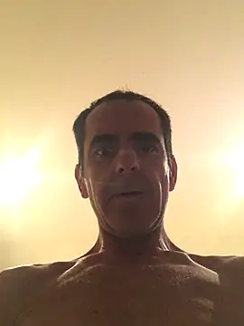 tiago1981pt online show from 11/08/25, 06:33