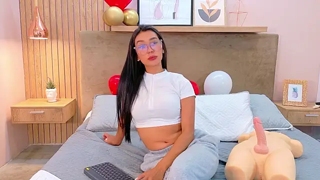 Snapshot of cielo_rivera chatting on 02/24/26, 02:18 cielo rivera online show from 02/24/26, 02:18