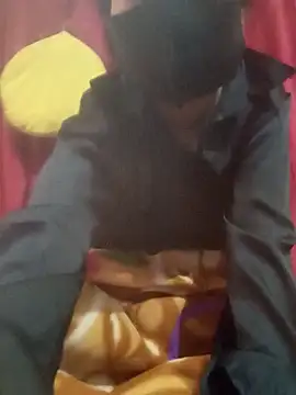 Snapshot of Mansi01 chatting on 10/07/25, 06:58 Mansi01 online show from 10/07/25, 06:58