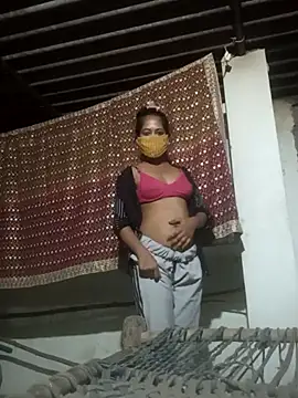 Snapshot of Mansi01 chatting on 10/19/25, 04:21 Mansi01 online show from 10/19/25, 04:21