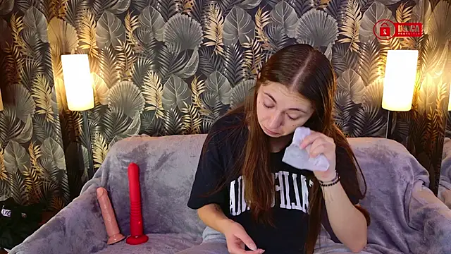 Charming LIA online show from 10/24/25, 07:51