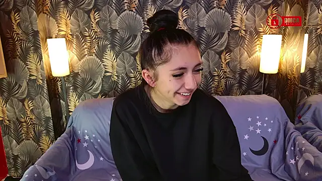 Charming LIA online show from 11/08/25, 04:54