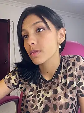 xoxo milk online show from 12/18/25, 07:29