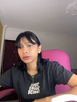 xoxo milk online show from 12/04/25, 05:23