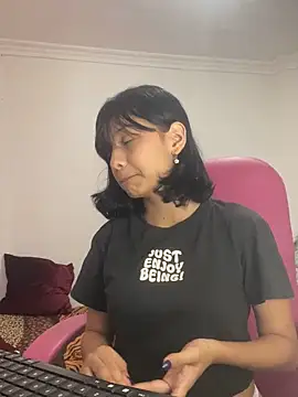 xoxo milk online show from 02/15/26, 01:39