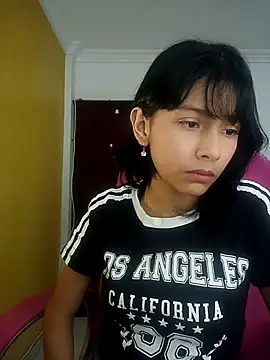 xoxo milk online show from 11/04/25, 03:49