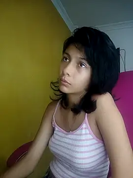 xoxo milk online show from 10/13/25, 04:19