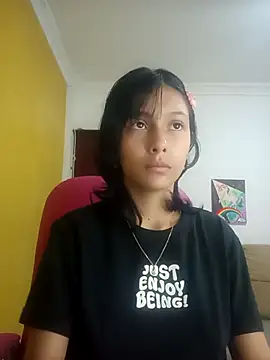 xoxo milk online show from 10/10/25, 03:24