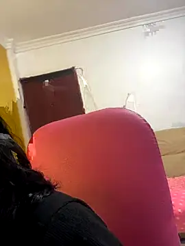 xoxo milk online show from 11/09/25, 04:22