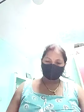 Snapshot of School_medam chatting on 09/21/25, 12:05 School medam online show from 09/21/25, 12:05