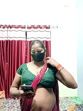 Snapshot of School_medam chatting on 10/07/25, 11:28 School medam online show from 10/07/25, 11:28
