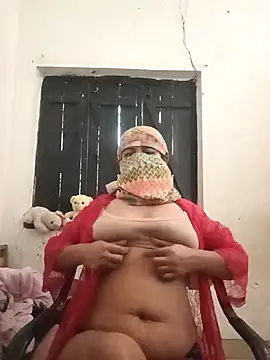 Snapshot of Shazfairy chatting on 11/08/25, 10:19 Shazfairy online show from 11/08/25, 10:19