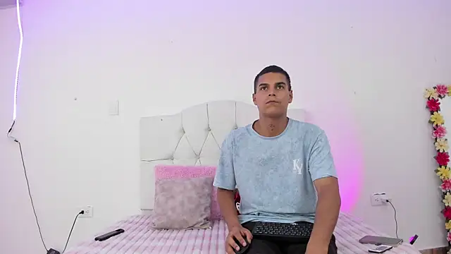 celestederek online show from 11/13/25, 06:12