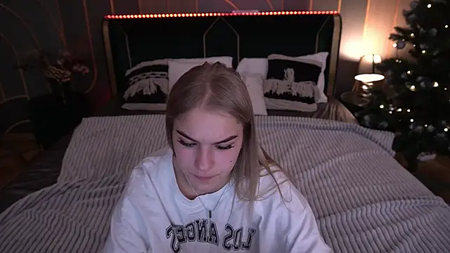 AlinaLiii online show from 01/12/26, 03:02