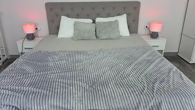 AlinaLiii online show from 04/16/26, 09:39