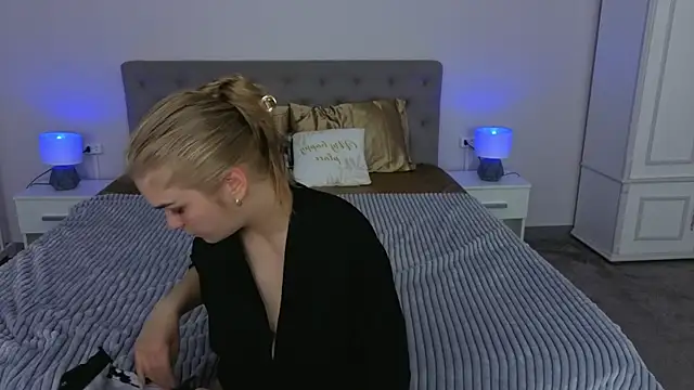 AlinaLiii online show from 04/06/26, 05:36