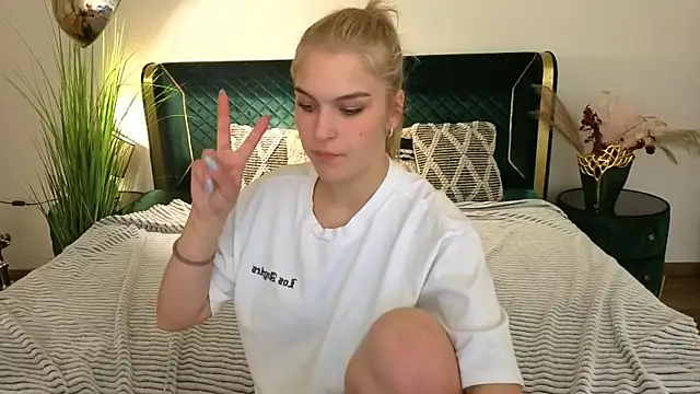 AlinaLiii online show from 05/07/26, 07:39