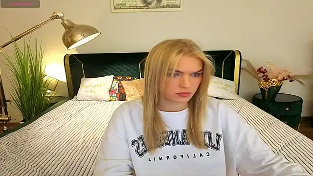 AlinaLiii online show from 04/30/26, 06:59