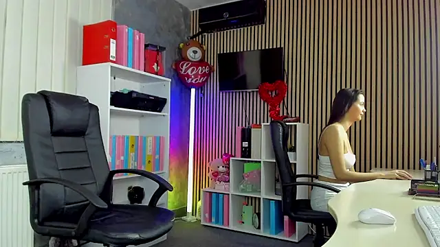 OfficeGirls online show from 06/11/26, 12:32
