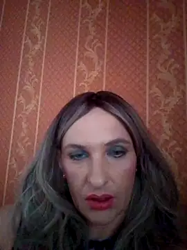 Snapshot of LaraDiva7799 chatting on 10/05/25, 10:06 LaraDiva7799 online show from 10/05/25, 10:06
