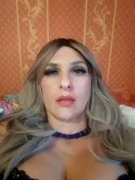 Snapshot of LaraDiva7799 chatting on 10/04/25, 11:23 LaraDiva7799 online show from 10/04/25, 11:23