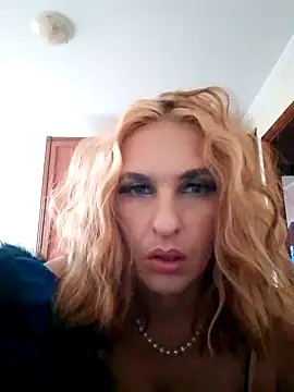 Snapshot of LaraDiva7799 chatting on 10/01/25, 08:19 LaraDiva7799 online show from 10/01/25, 08:19