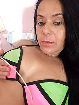 lucineia7 online show from 04/07/26, 05:31