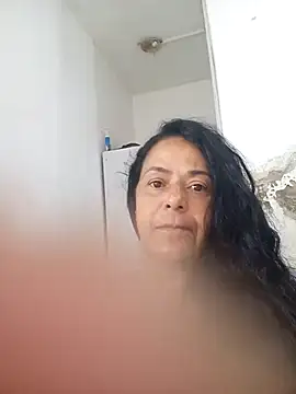 lucineia7 online show from 12/17/25, 10:15