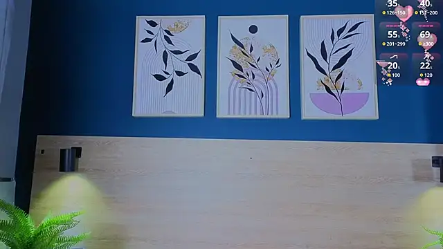 Snapshot of AlisonCold chatting on 10/07/25, 12:17 AlisonCold online show from 10/07/25, 12:17