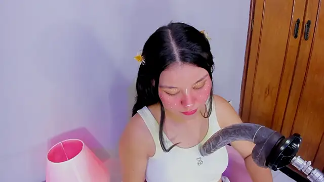 Snapshot of mia_celezte chatting on 02/20/26, 11:45 mia celezte online show from 02/20/26, 11:45