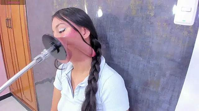 mia celezte online show from 11/13/25, 11:58