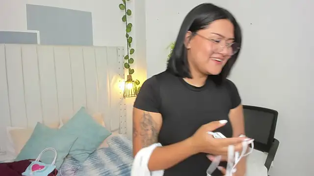 mayukim online show from 10/31/25, 07:21