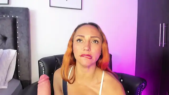 Kelseyfoxy  online show from 04/29/26, 05:30