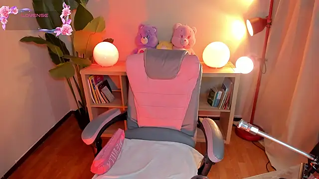 kehlannis  online show from 02/17/26, 08:39